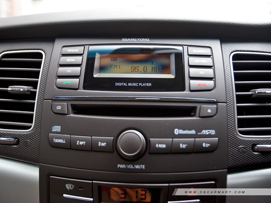 https://i.i-sgcm.com/new_cars/cars/11281/11281_g21