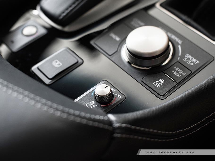 https://i.i-sgcm.com/new_cars/cars/11283/11283_g38