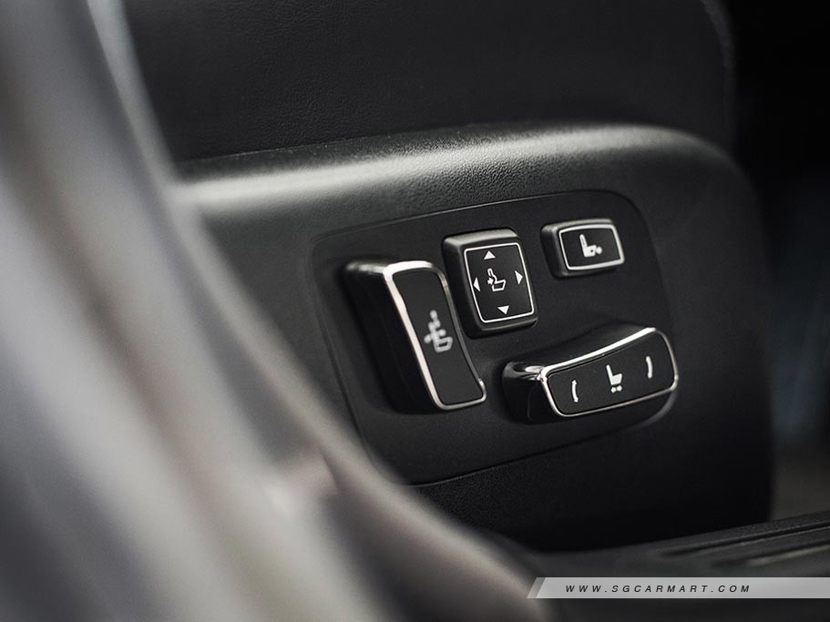 https://i.i-sgcm.com/new_cars/cars/11283/11283_g43