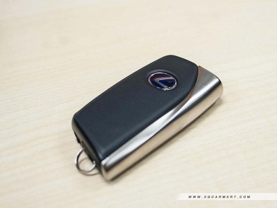 https://i.i-sgcm.com/new_cars/cars/11284/11284_g42