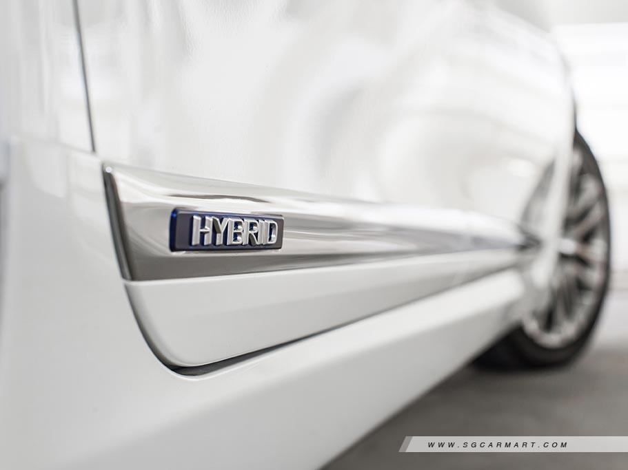 https://i.i-sgcm.com/new_cars/cars/11284/11284_g44
