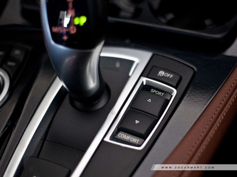 https://i.i-sgcm.com/new_cars/cars/11285/11285_g24
