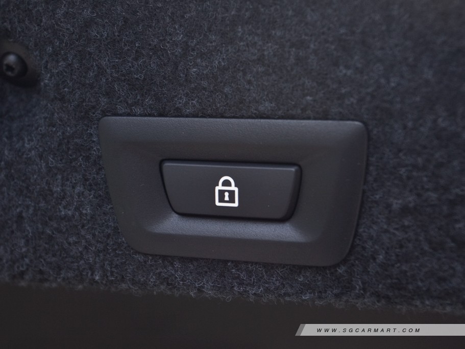 https://i.i-sgcm.com/new_cars/cars/11285/11285_g27