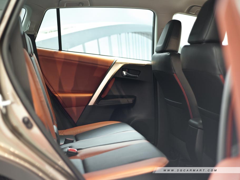 https://i.i-sgcm.com/new_cars/cars/11293/11293_g16