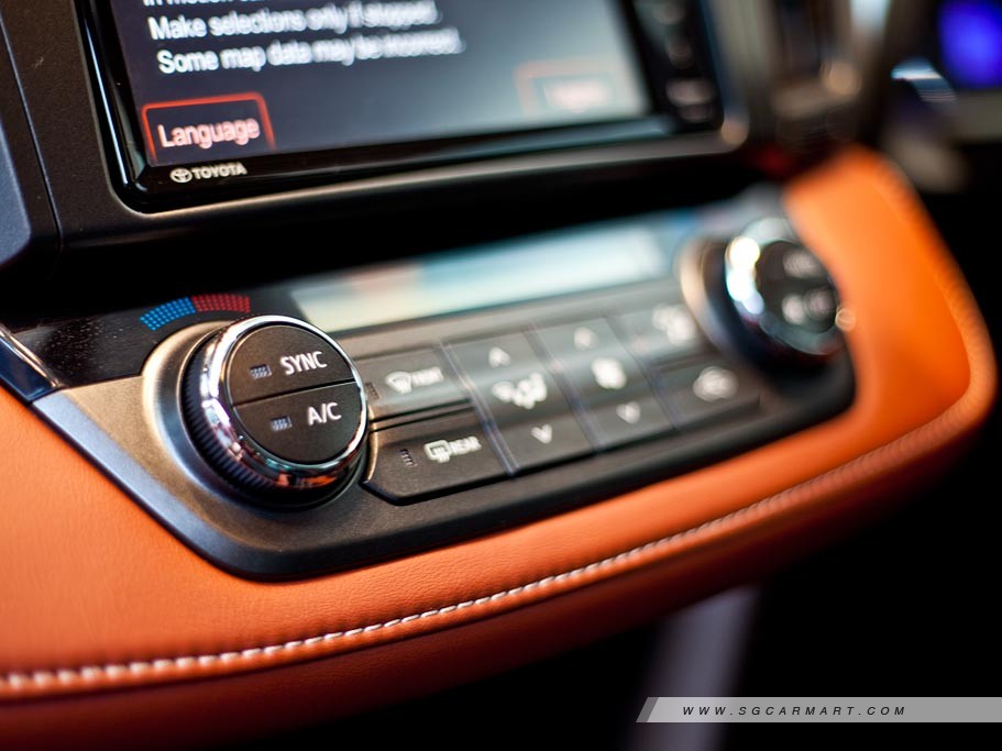 https://i.i-sgcm.com/new_cars/cars/11293/11293_g23