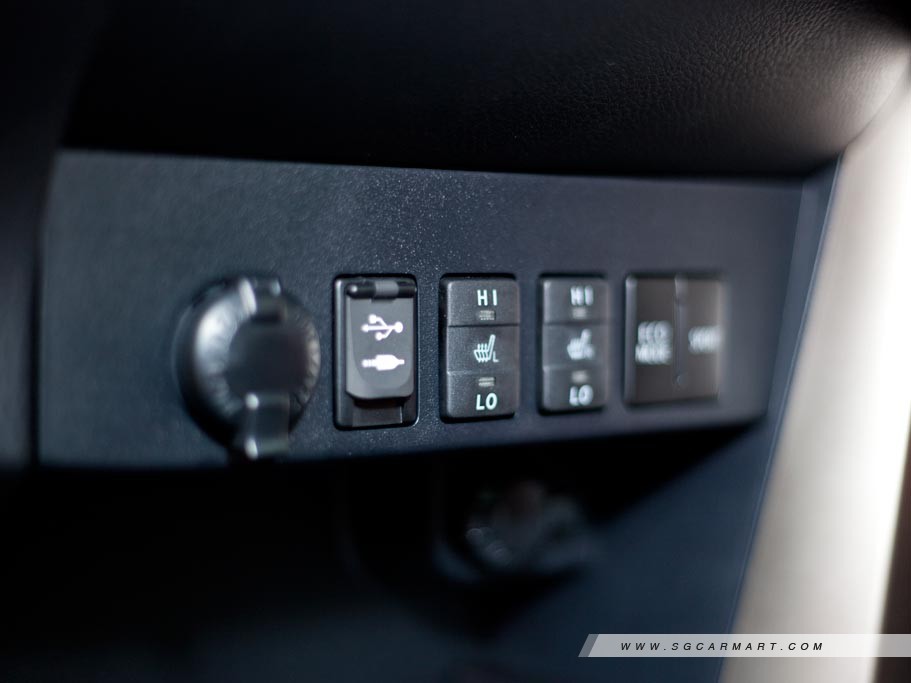 https://i.i-sgcm.com/new_cars/cars/11293/11293_g24
