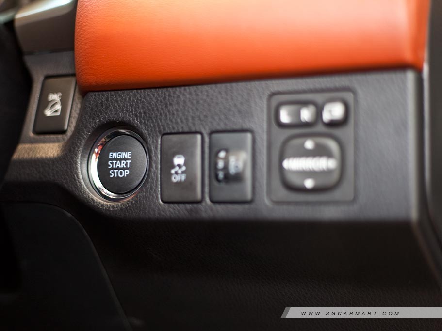 https://i.i-sgcm.com/new_cars/cars/11293/11293_g27