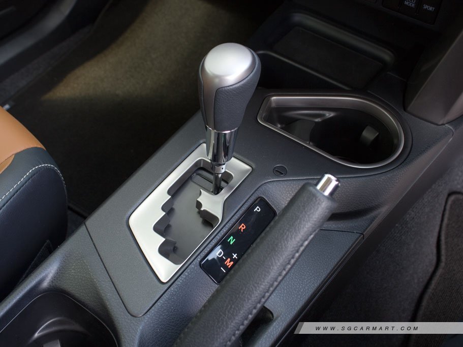 https://i.i-sgcm.com/new_cars/cars/11293/11293_g64