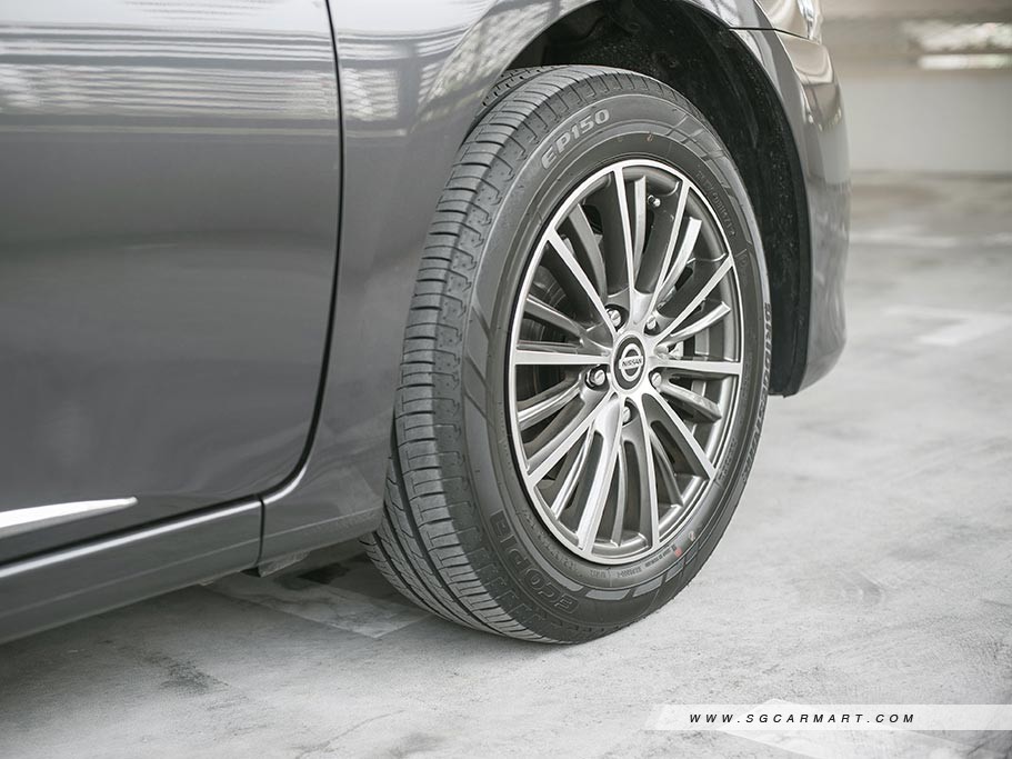 https://i.i-sgcm.com/new_cars/cars/11294/11294_g13