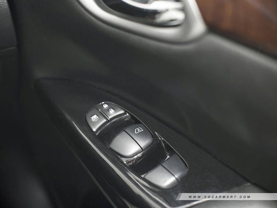 https://i.i-sgcm.com/new_cars/cars/11294/11294_g27