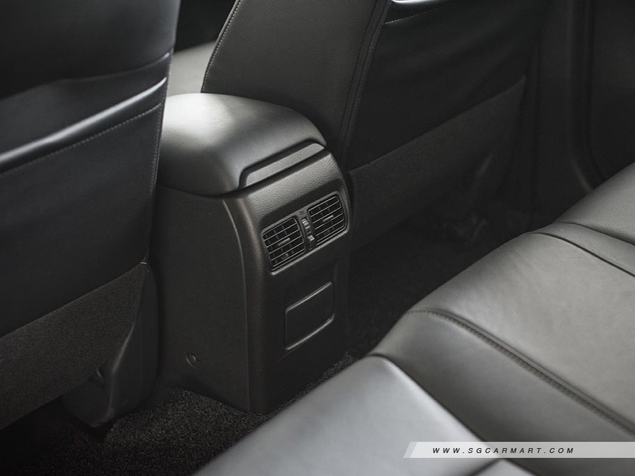 https://i.i-sgcm.com/new_cars/cars/11294/11294_g28