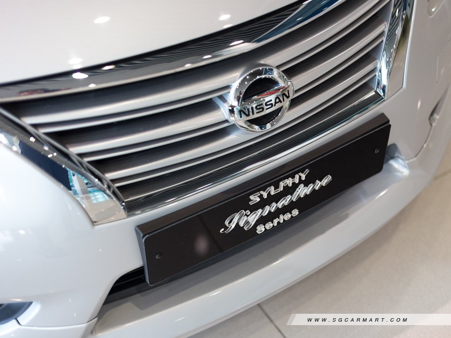 https://i.i-sgcm.com/new_cars/cars/11294/11294_g37