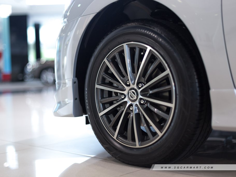https://i.i-sgcm.com/new_cars/cars/11294/11294_g39