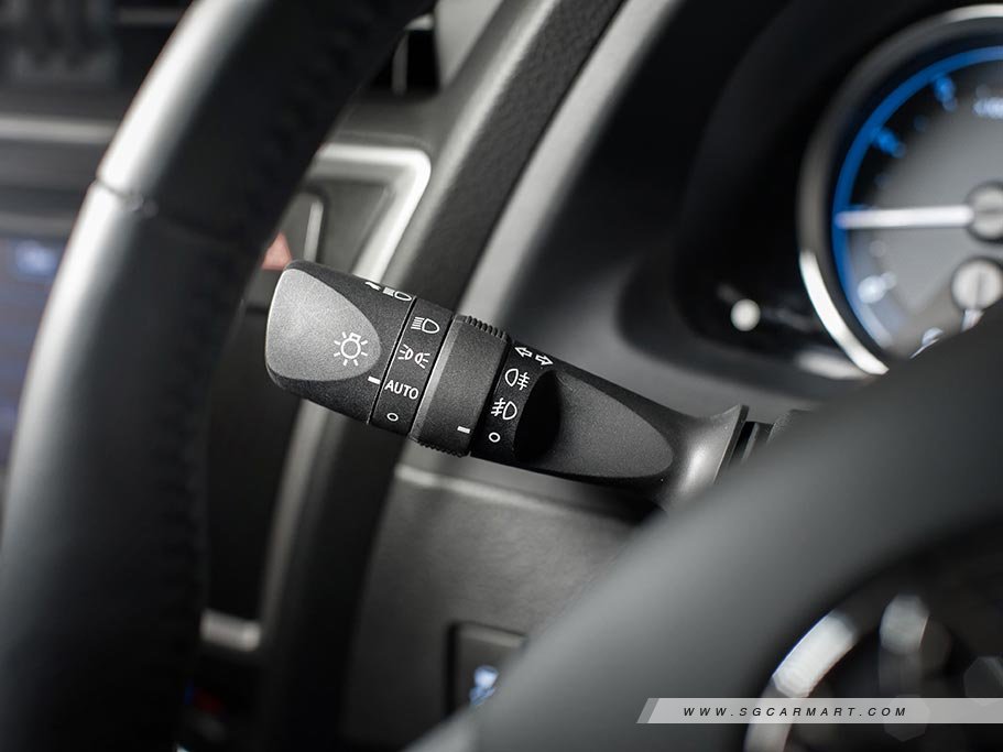 https://i.i-sgcm.com/new_cars/cars/11303/11303_g18