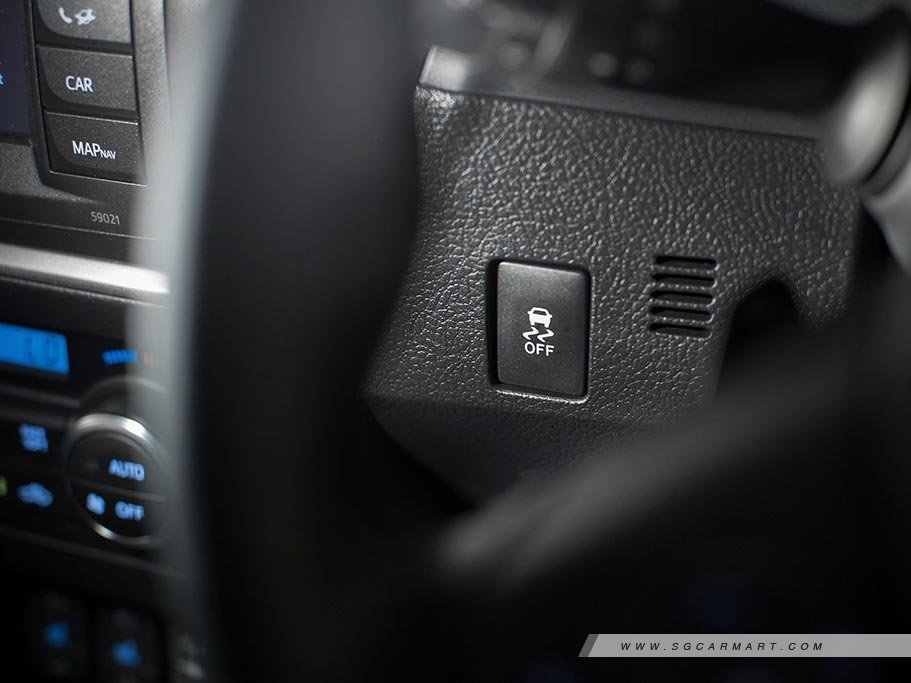 https://i.i-sgcm.com/new_cars/cars/11303/11303_g27