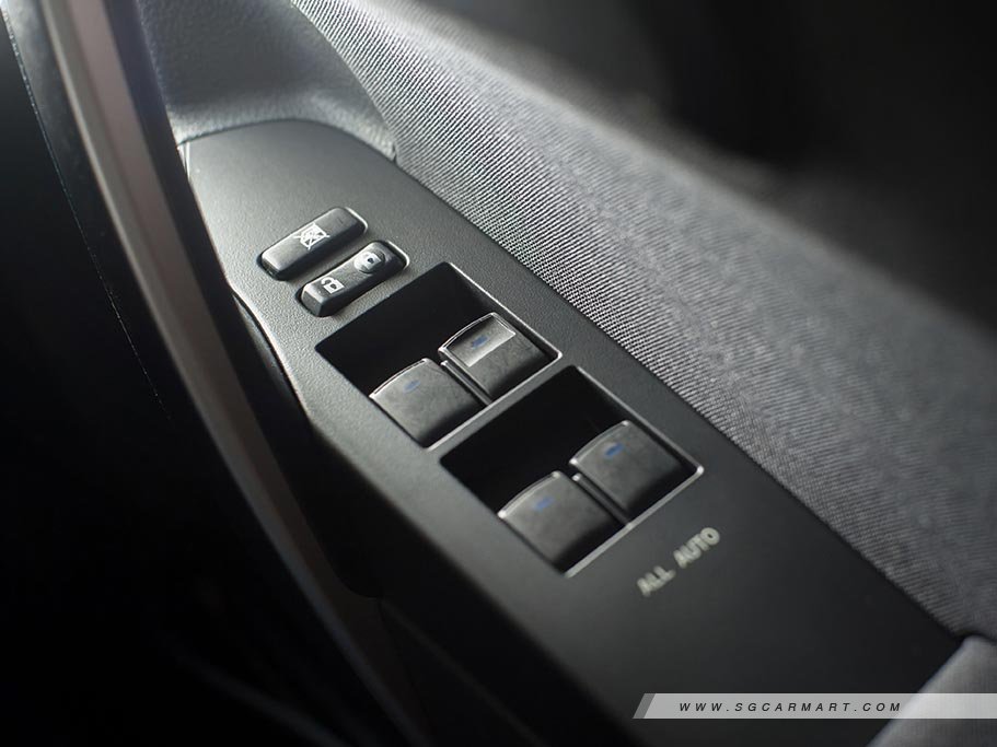 https://i.i-sgcm.com/new_cars/cars/11303/11303_g28