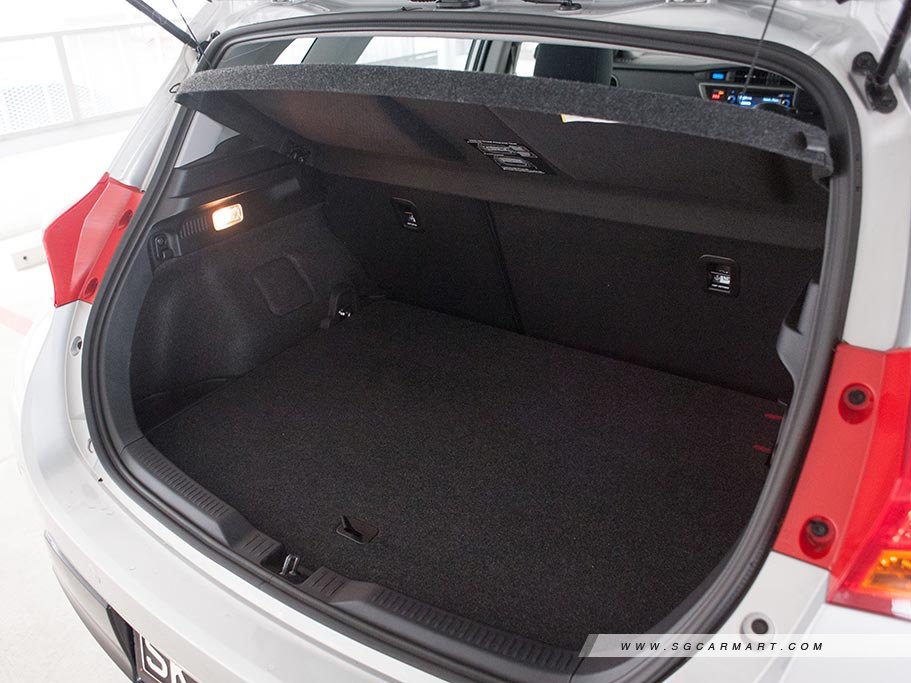 https://i.i-sgcm.com/new_cars/cars/11303/11303_g29