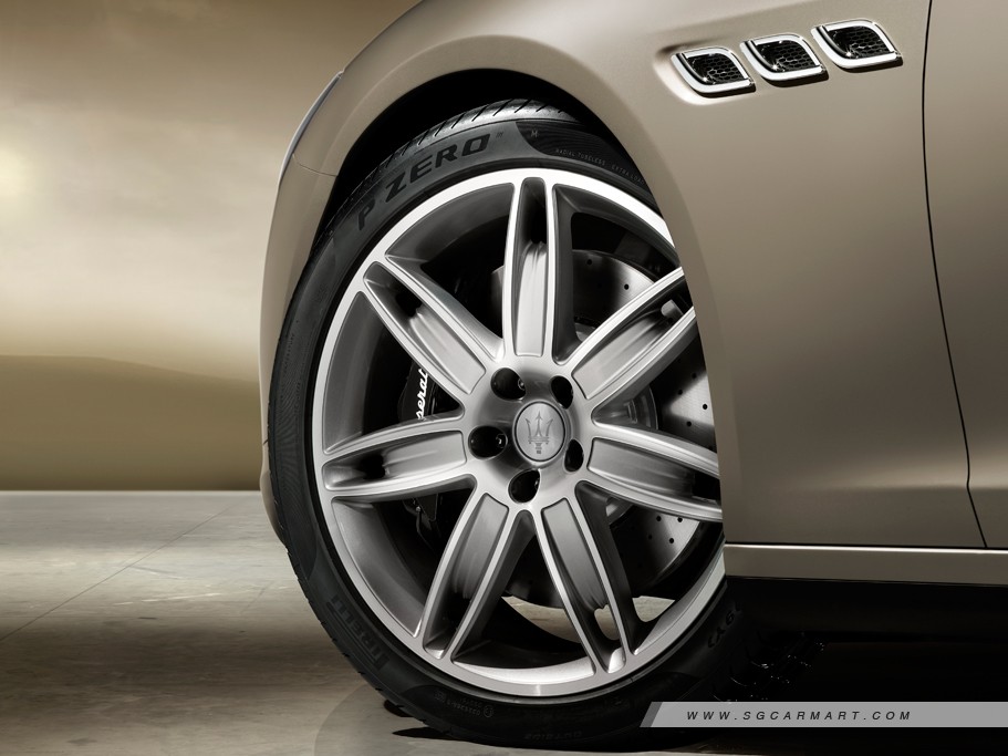 https://i.i-sgcm.com/new_cars/cars/11305/11305_g9
