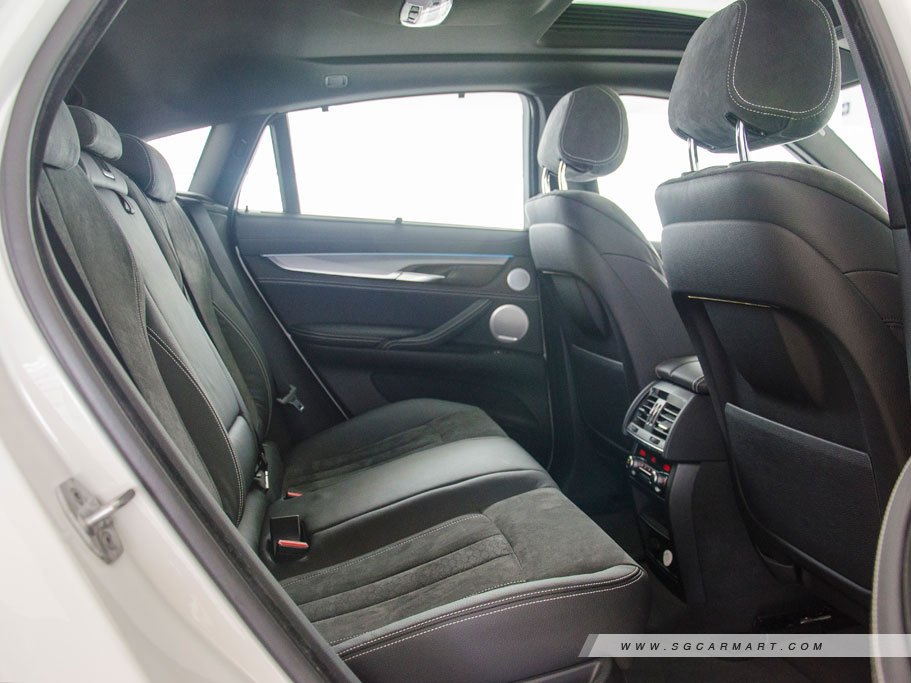 https://i.i-sgcm.com/new_cars/cars/11308/11308_g14