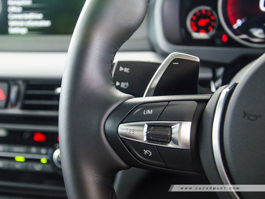 https://i.i-sgcm.com/new_cars/cars/11308/11308_g17