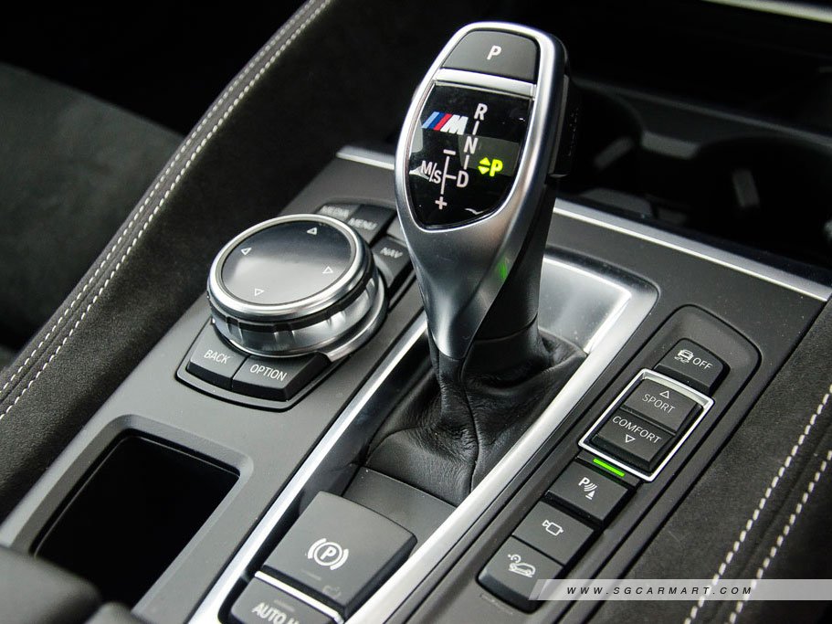 https://i.i-sgcm.com/new_cars/cars/11308/11308_g19
