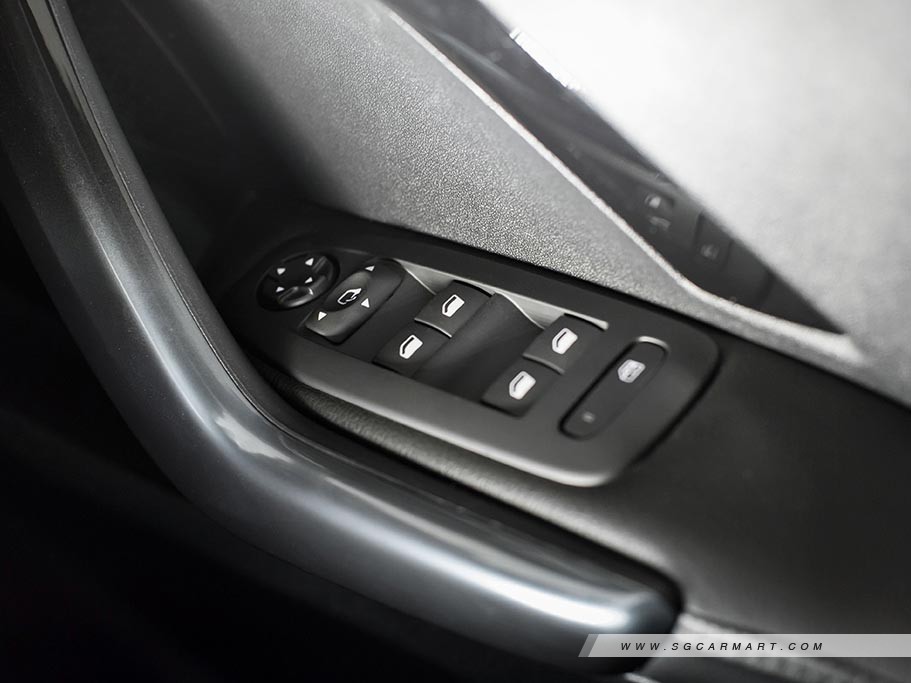 https://i.i-sgcm.com/new_cars/cars/11312/11312_g40