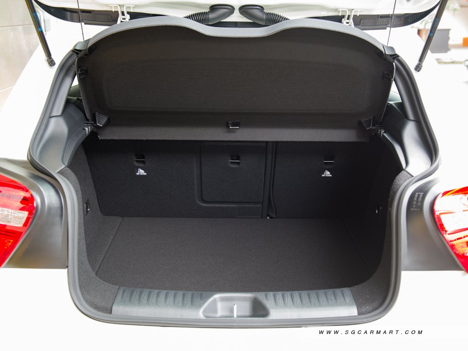 https://i.i-sgcm.com/new_cars/cars/11314/11314_g37