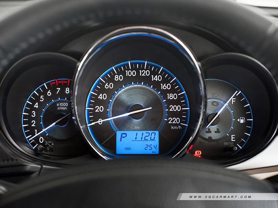 https://i.i-sgcm.com/new_cars/cars/11315/11315_g34