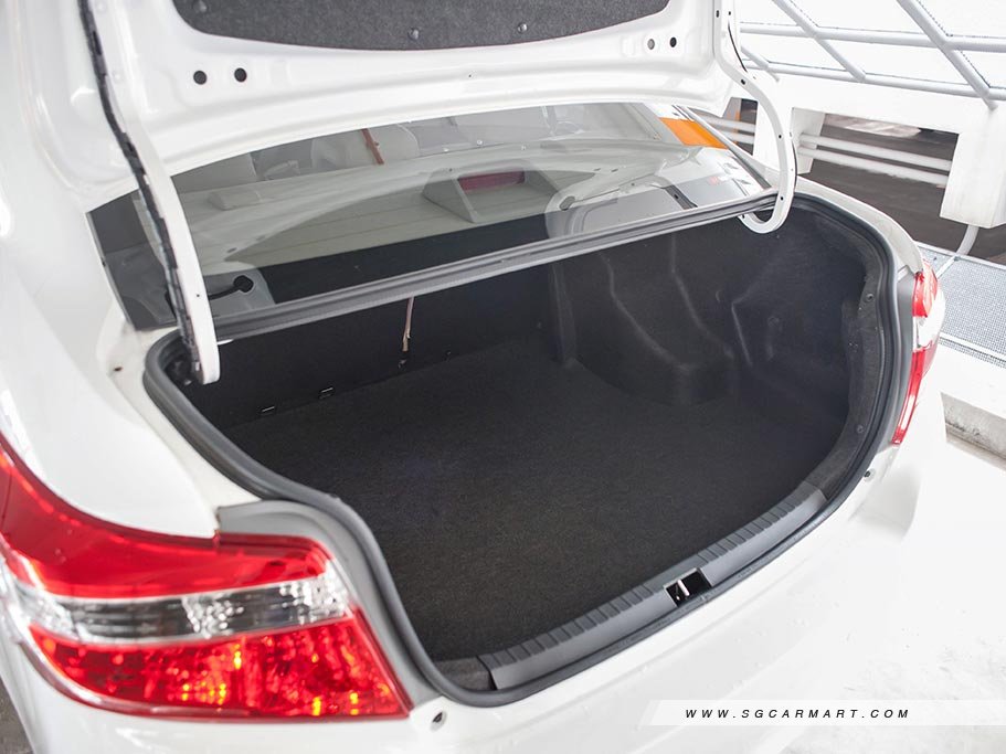 https://i.i-sgcm.com/new_cars/cars/11315/11315_g40
