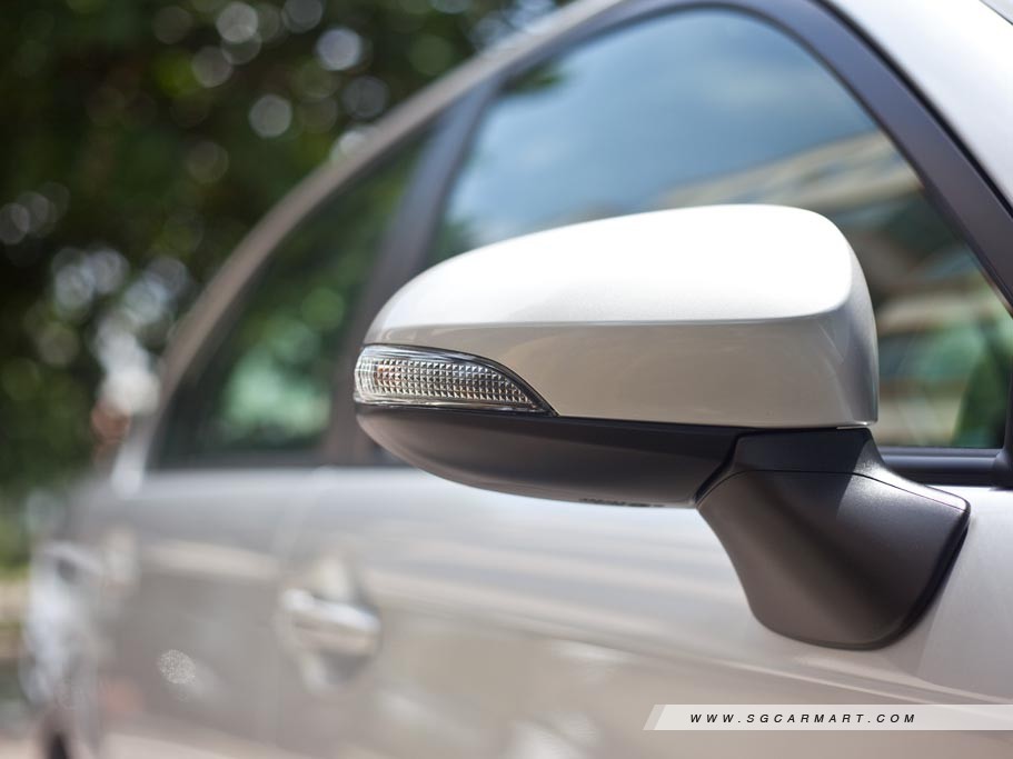 https://i.i-sgcm.com/new_cars/cars/11325/11325_g13