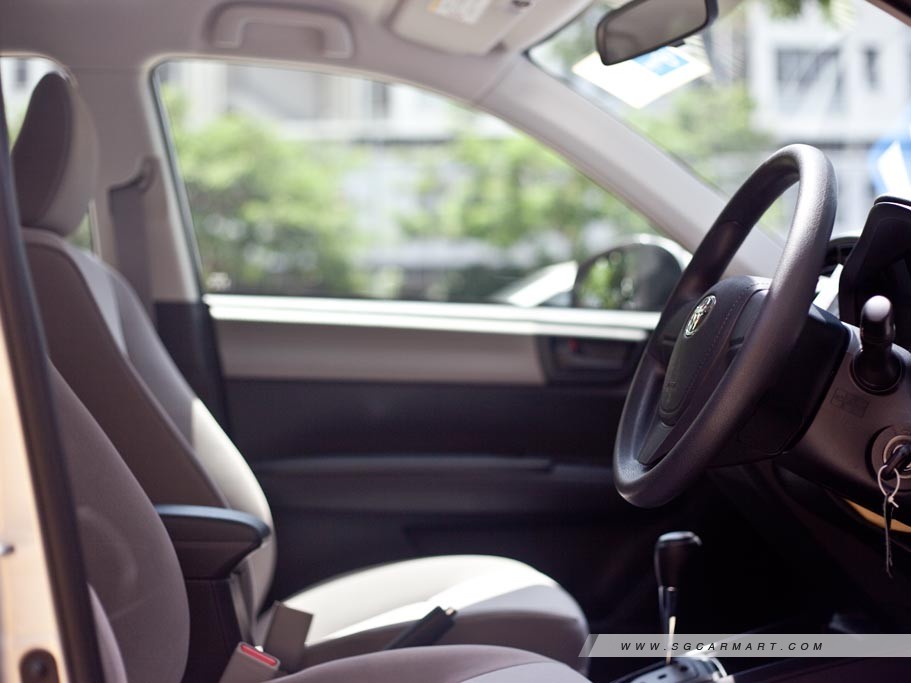 https://i.i-sgcm.com/new_cars/cars/11325/11325_g14