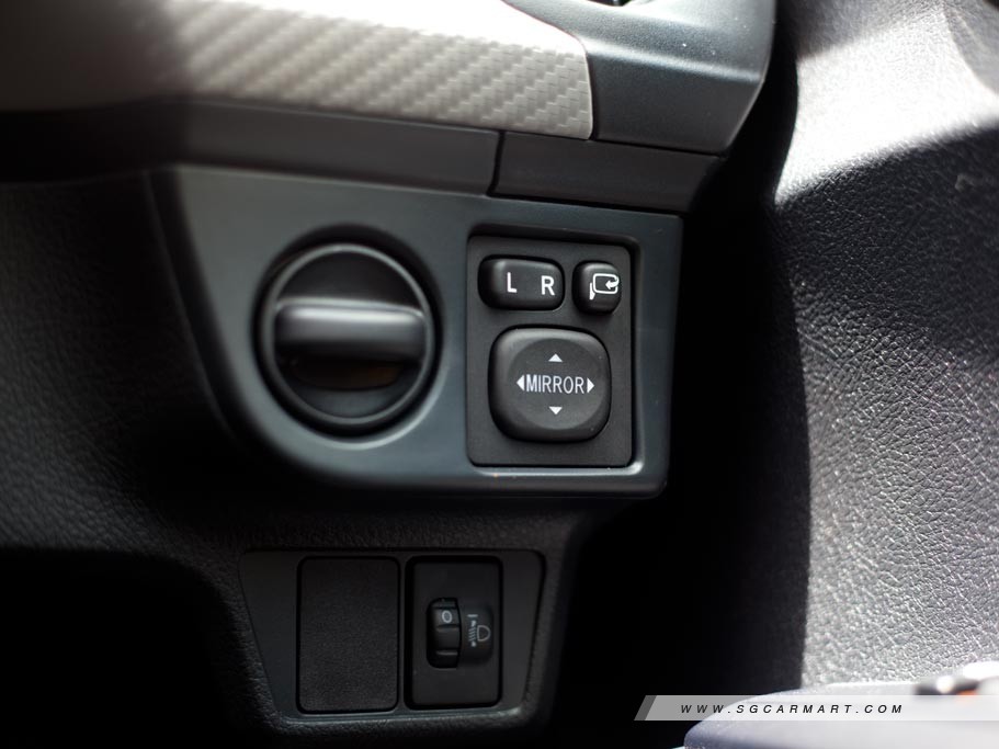 https://i.i-sgcm.com/new_cars/cars/11325/11325_g22