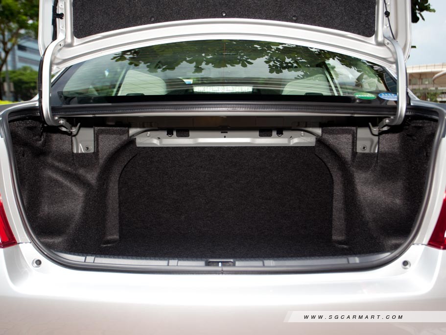 https://i.i-sgcm.com/new_cars/cars/11325/11325_g26