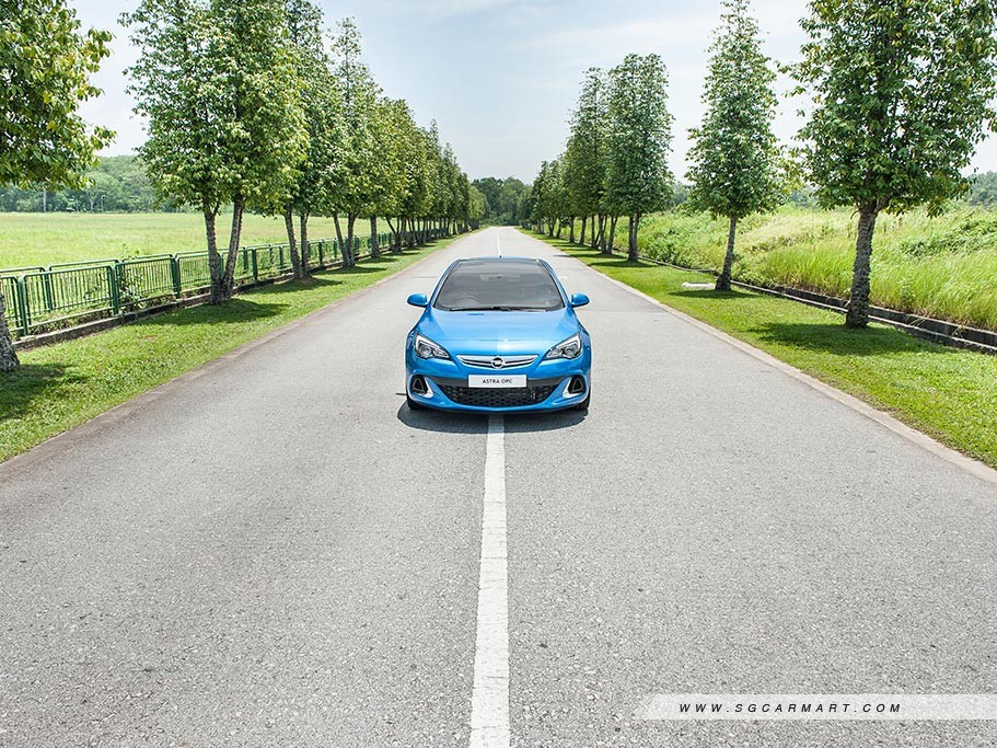 https://i.i-sgcm.com/new_cars/cars/11329/11329_g18