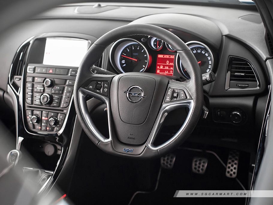 https://i.i-sgcm.com/new_cars/cars/11329/11329_g28