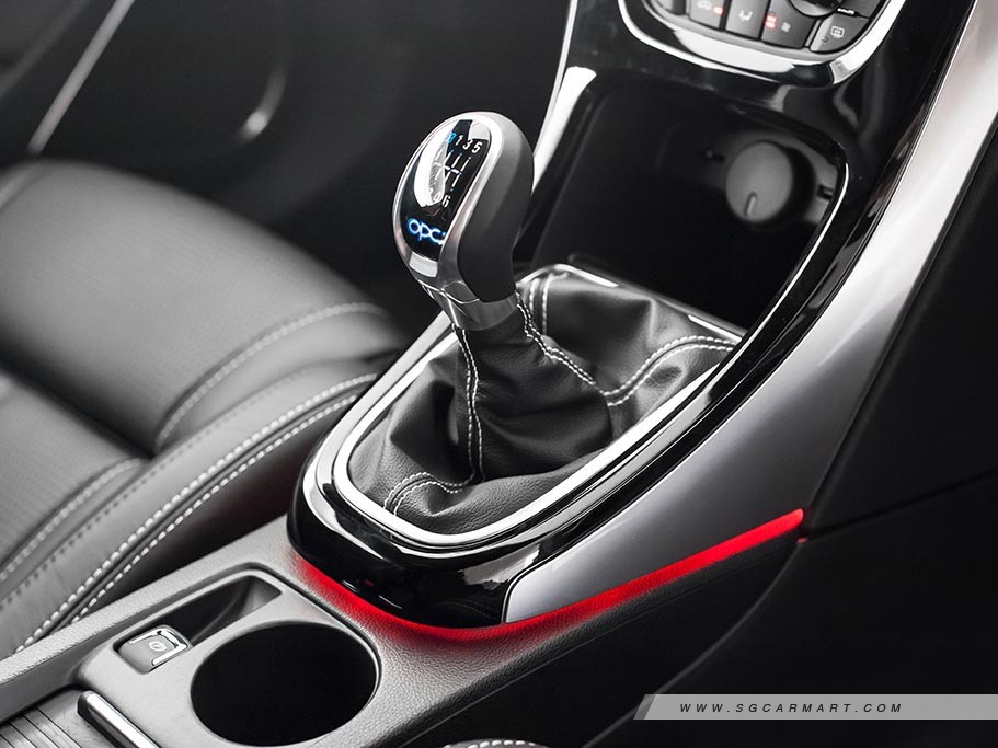 https://i.i-sgcm.com/new_cars/cars/11329/11329_g38