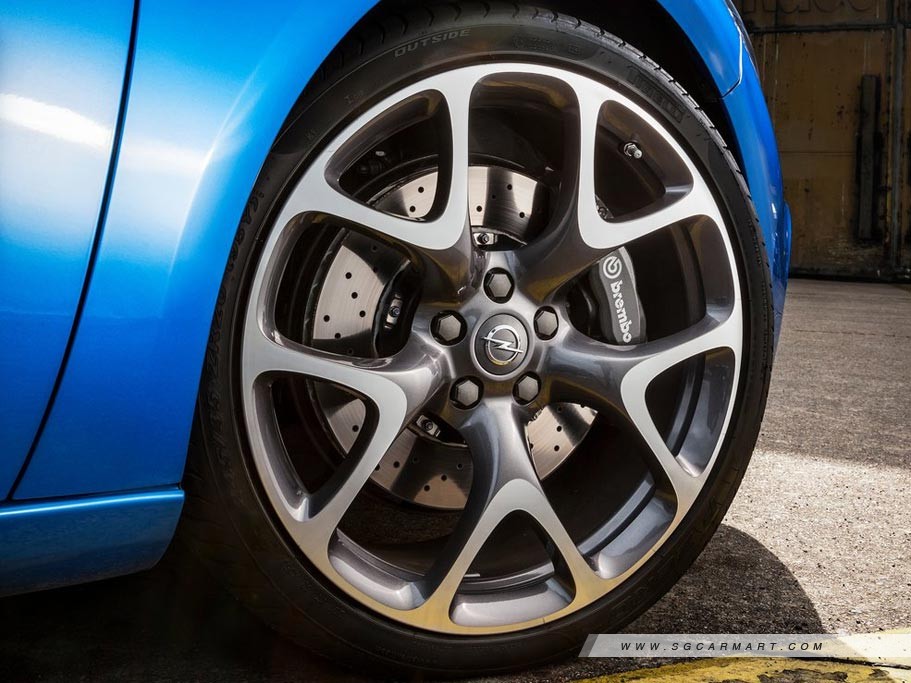 https://i.i-sgcm.com/new_cars/cars/11329/11329_g9