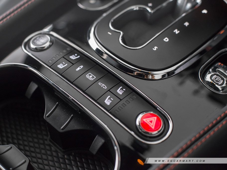 https://i.i-sgcm.com/new_cars/cars/11342/11342_g44