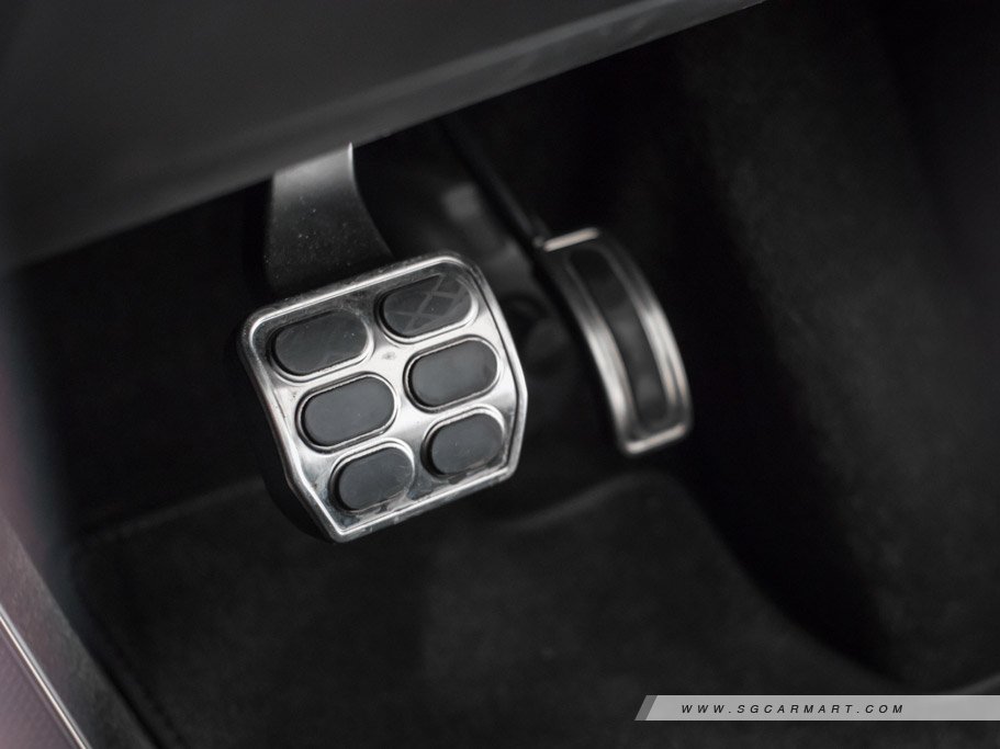 https://i.i-sgcm.com/new_cars/cars/11342/11342_g45