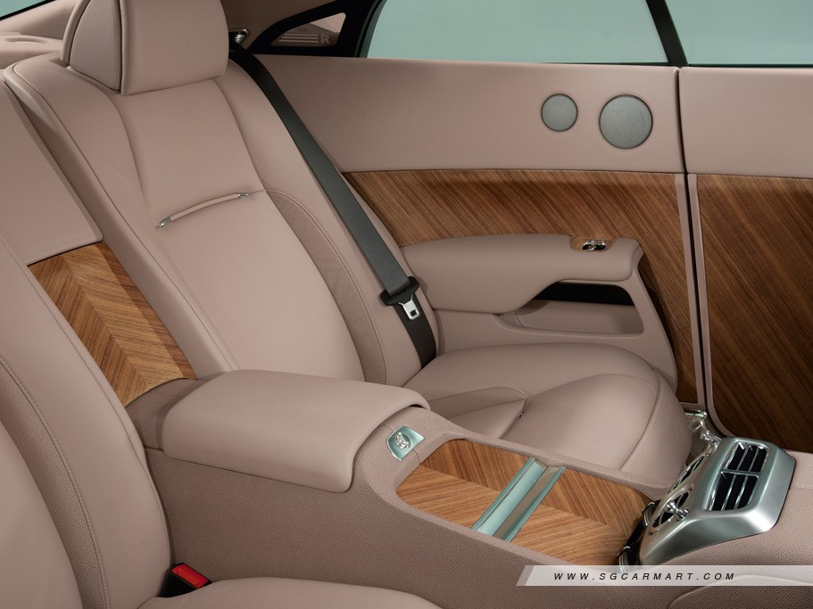 https://i.i-sgcm.com/new_cars/cars/11344/11344_g19