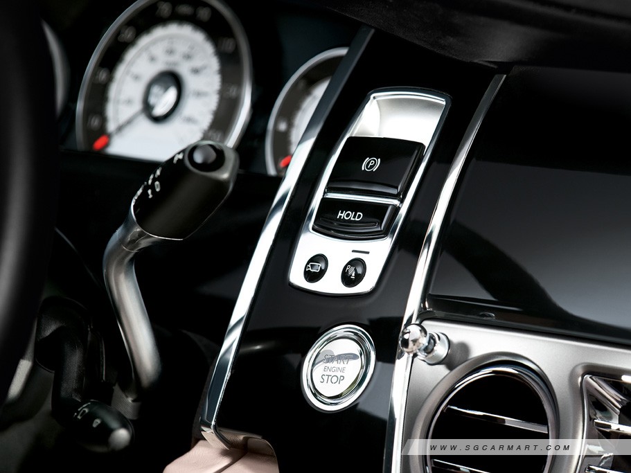 https://i.i-sgcm.com/new_cars/cars/11344/11344_g22
