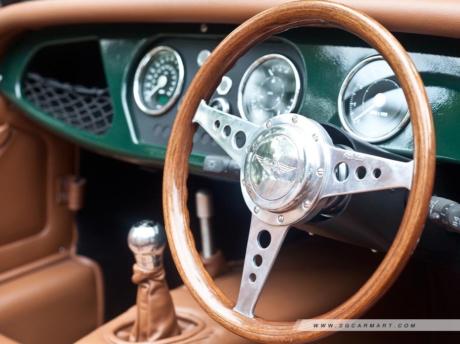 https://i.i-sgcm.com/new_cars/cars/11347/11347_g13