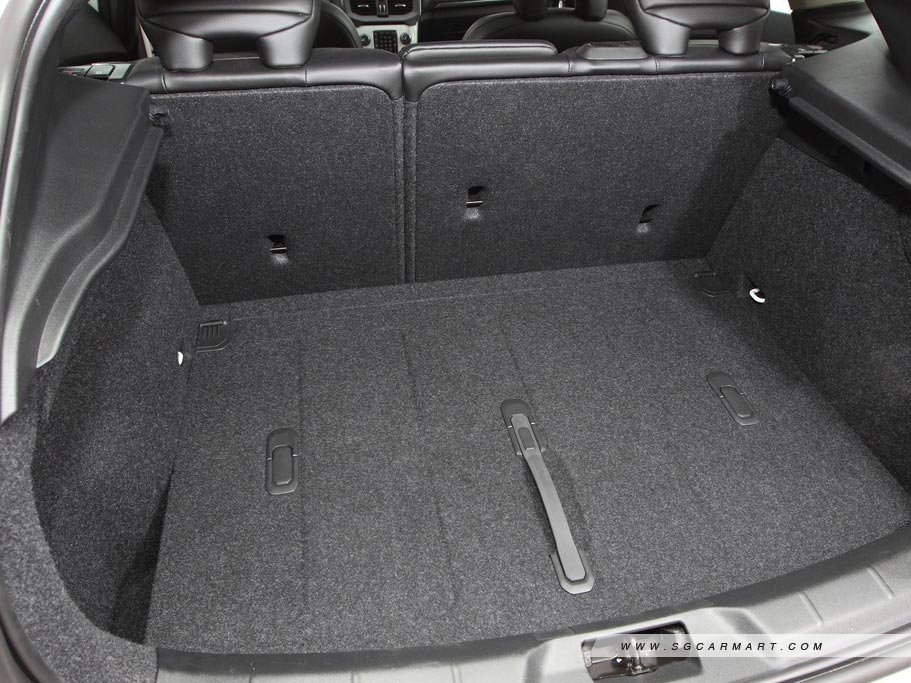 https://i.i-sgcm.com/new_cars/cars/11348/11348_g11