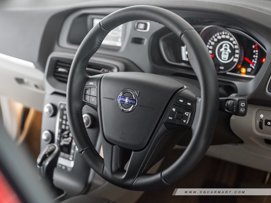 https://i.i-sgcm.com/new_cars/cars/11349/11349_g37