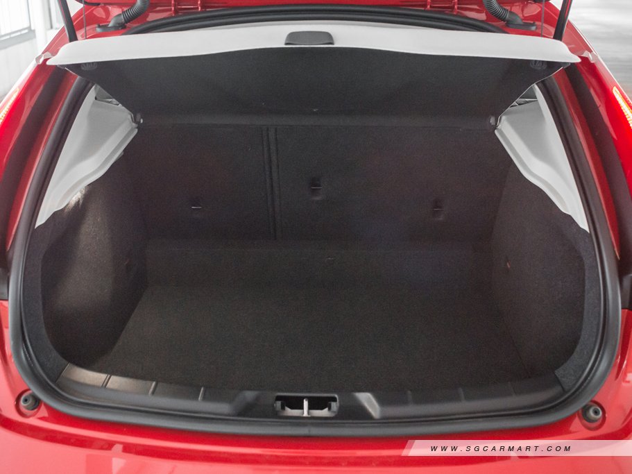 https://i.i-sgcm.com/new_cars/cars/11349/11349_g46