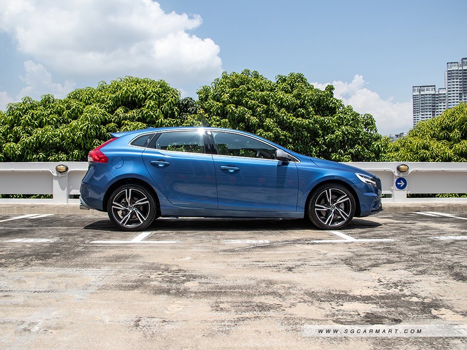 https://i.i-sgcm.com/new_cars/cars/11349/11349_g70