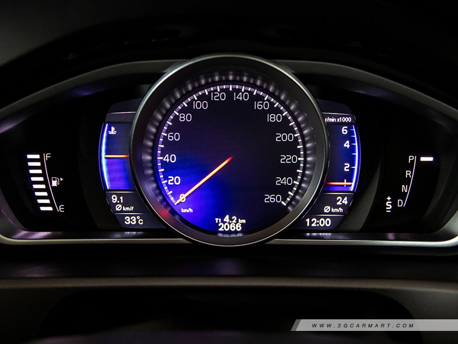 https://i.i-sgcm.com/new_cars/cars/11349/11349_g82