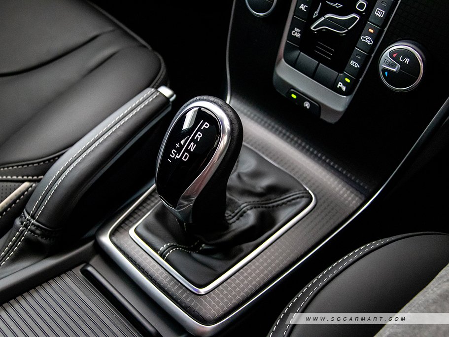 https://i.i-sgcm.com/new_cars/cars/11349/11349_g88