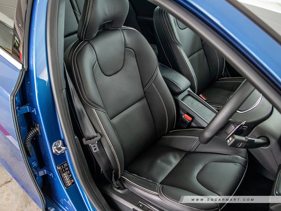 https://i.i-sgcm.com/new_cars/cars/11349/11349_g90