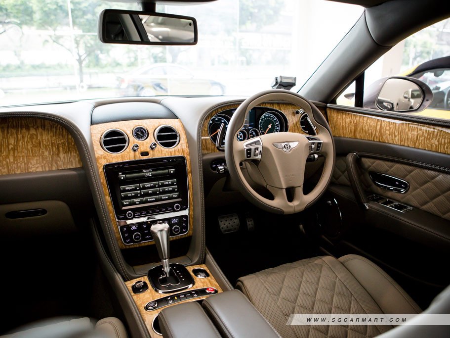 https://i.i-sgcm.com/new_cars/cars/11352/11352_g16